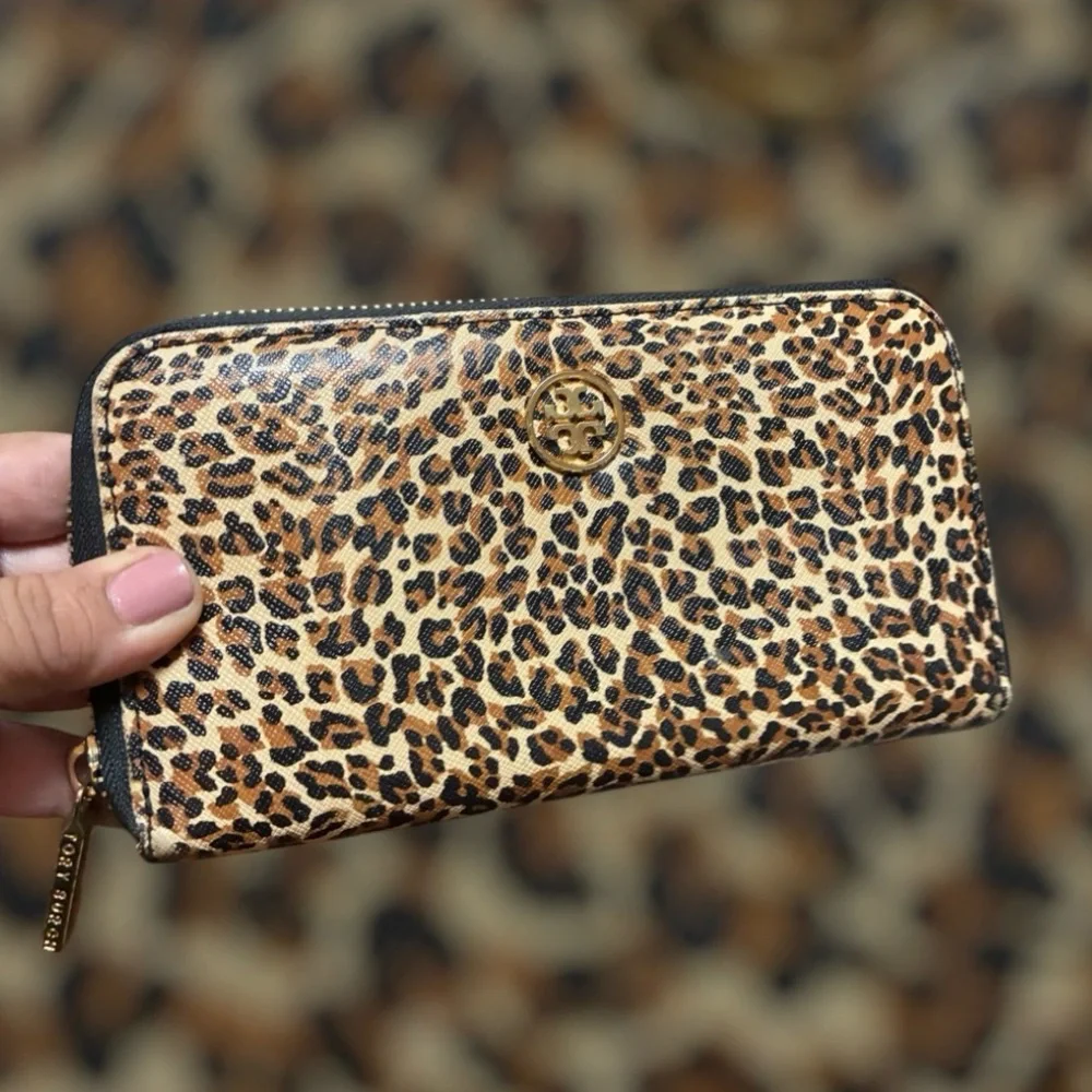 TORY BURCH Animal Print Wallet